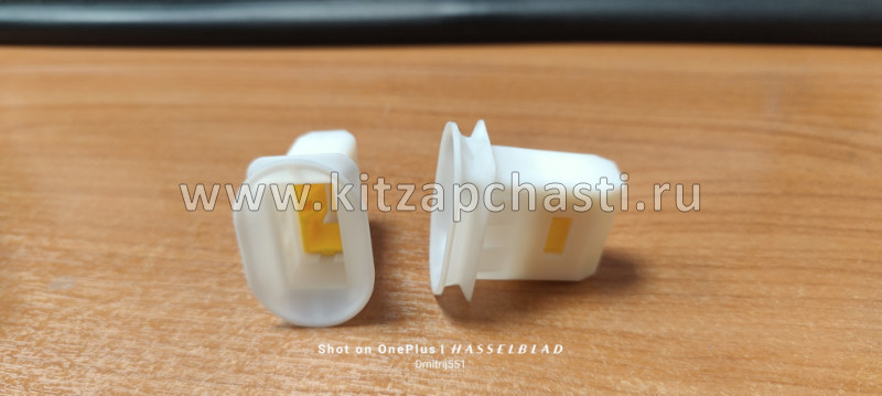 Клипса сиденья TENET T7 B127003030